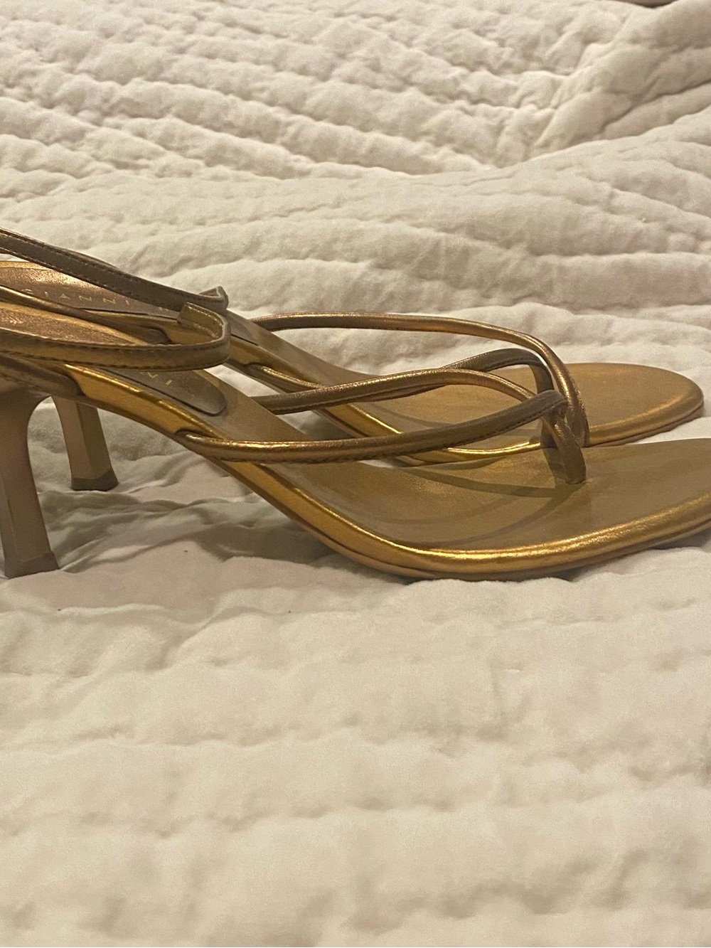 Gianni Bini Metallic Gold Strappy Sandals Size 8 - Picture 3 of 5